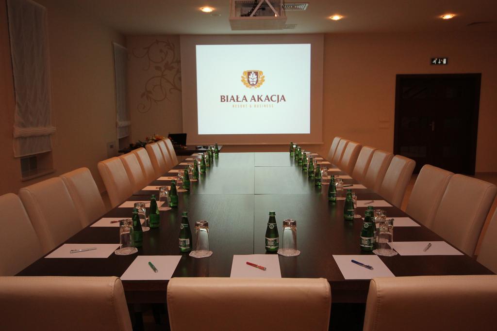 Biala Akacja Resort & Business プルドニク エクステリア 写真